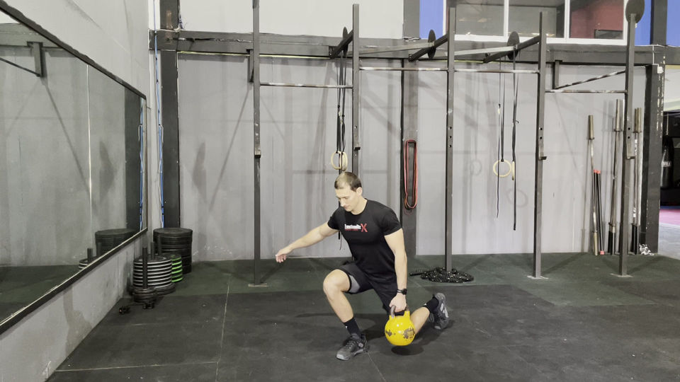 Single Arm Side Hold Kettlebell Lunge